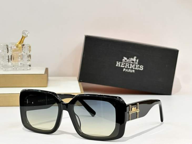 Picture of Hermes Sunglasses _SKUfw71073729fw